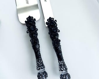 Personalized Black Gothic Wedding Cake Cutting Set: Halloween Decor