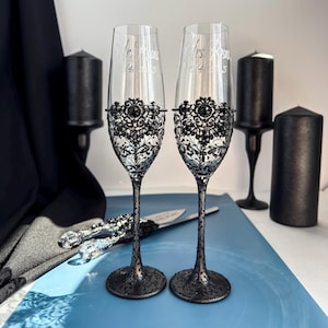 Black Wedding Champagne Glasses Halloween Wedding Set Personalized Victorian Black Wedding Champagne Flutes & Cake Set Gothic Wedding Theme
