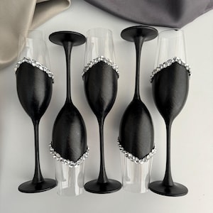 Black Wedding Set Gothic Champagne Glasses with Rhinestones – Black Unity Candle – Halloween Wedding Decor – Dark Elegant Bride Gift