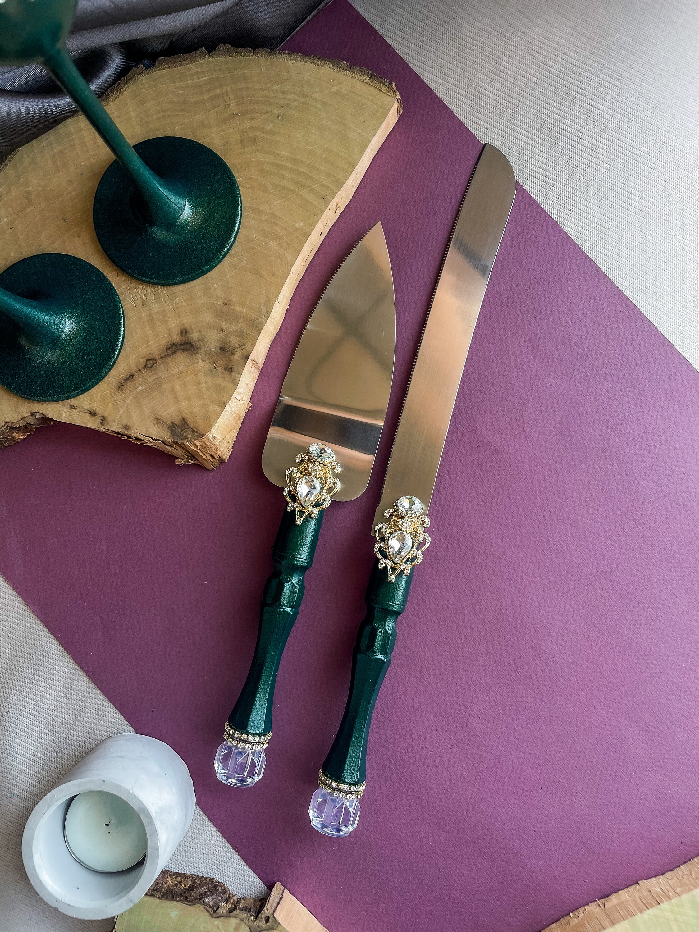 Emerald Wedding Glasses Personalized Wedding Flutes and Cake Set Green ...