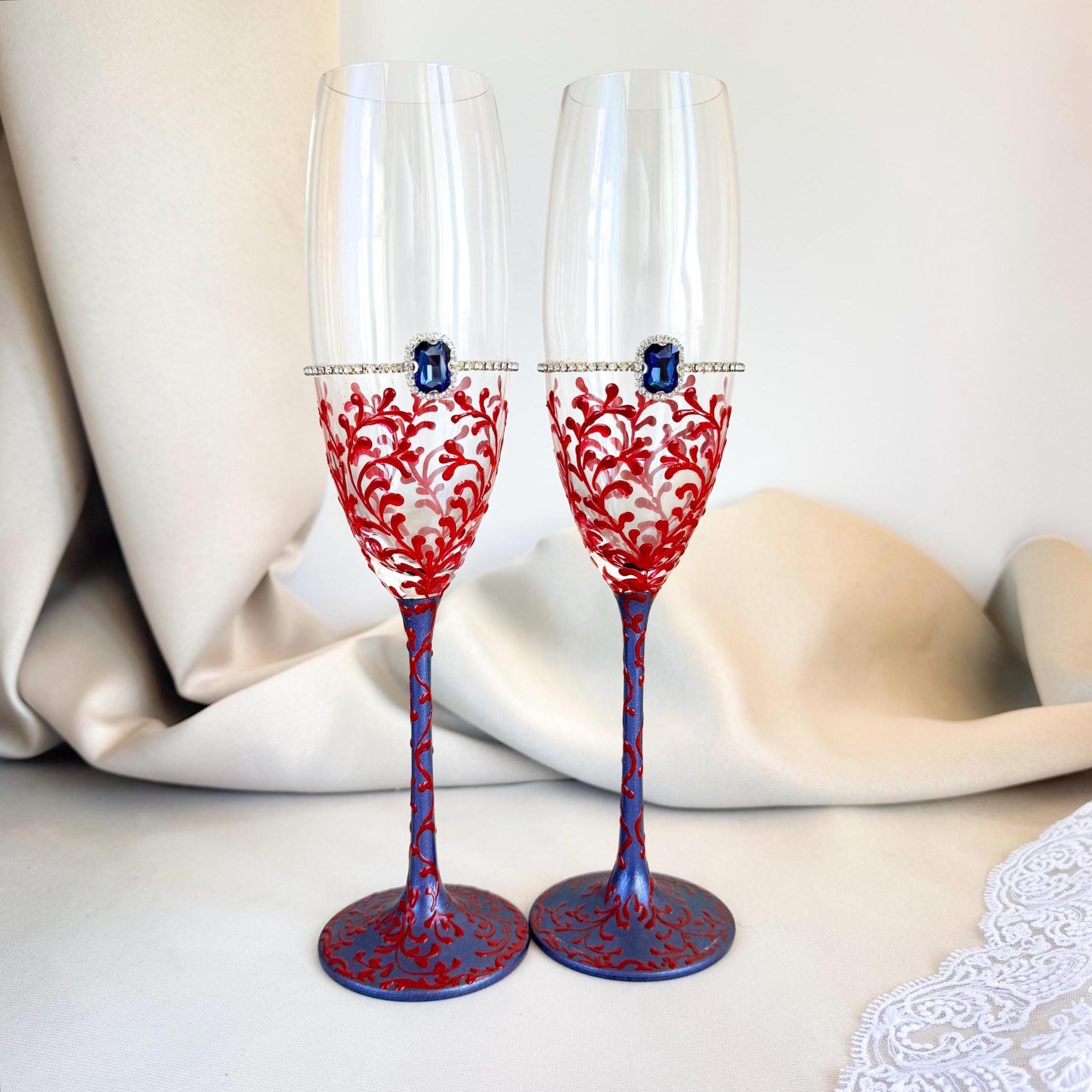 Copas de champán para bodas azul marino: copas de brindis pintadas a mano en  rojo - Etsy México, image size:2214x2214