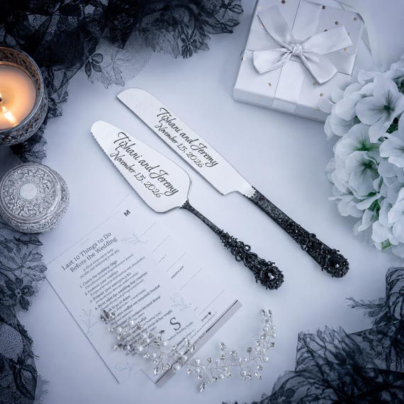Schwarzes Gothic-Tortenheber-Set, graviertes Messer und Heber für Halloween-Hochzeit