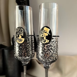 Gothic Wedding Champagne Flutes, Skeleton Bride and Groom Glasses, Elegant Halloween Wedding Toasting Flutes, Skull Bride and Groom Glasses