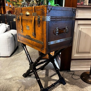 Leather Chest with Legs image 2