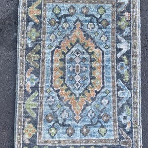Handmade Wool Oushak Rug: Vintage Turkish Carpet (2x3)