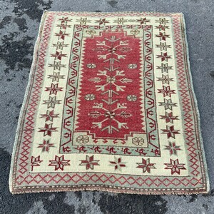 Red doormat rug, Turkish rug, Boho decor rug, Vintage rug, Small size rug, Handmade rug, Oriental rug, Bathroom decor Rug, Pastel Rug