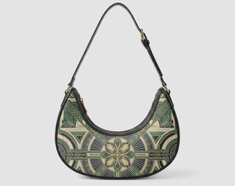1402. Elegant Crescent Underarm Bag