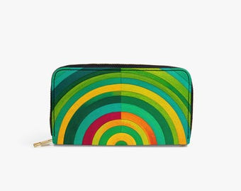 Green Faux Leather Wallet | Womans Fake Leather Purse with Zipper and Wrist Strap