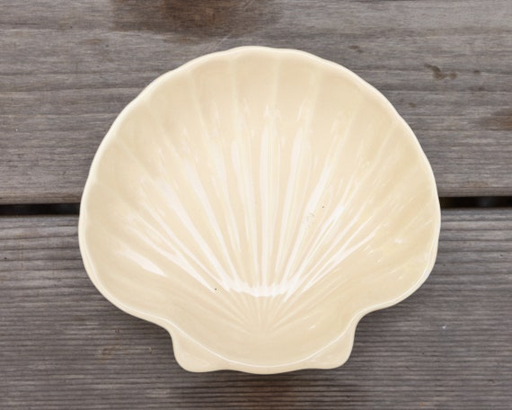 Vintage Ceramic Peach Seashell Dish