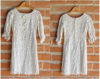 Vintage White Crochet Lace 60s Mod Mini Dress with Bows