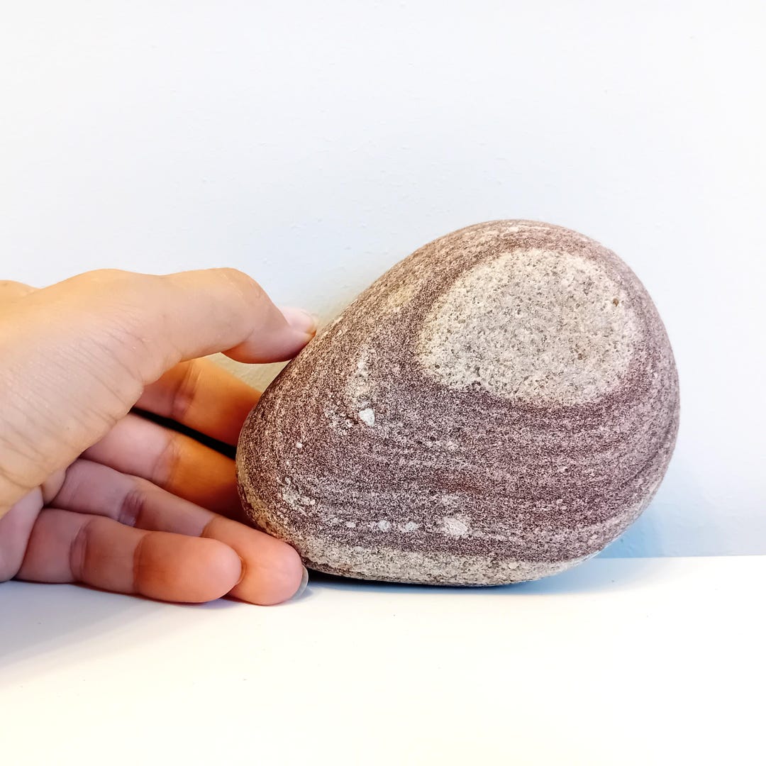 Pebble Rarest Stone Rare Purple Decorative Stone With Strips Naturally Sharped Pebble ...