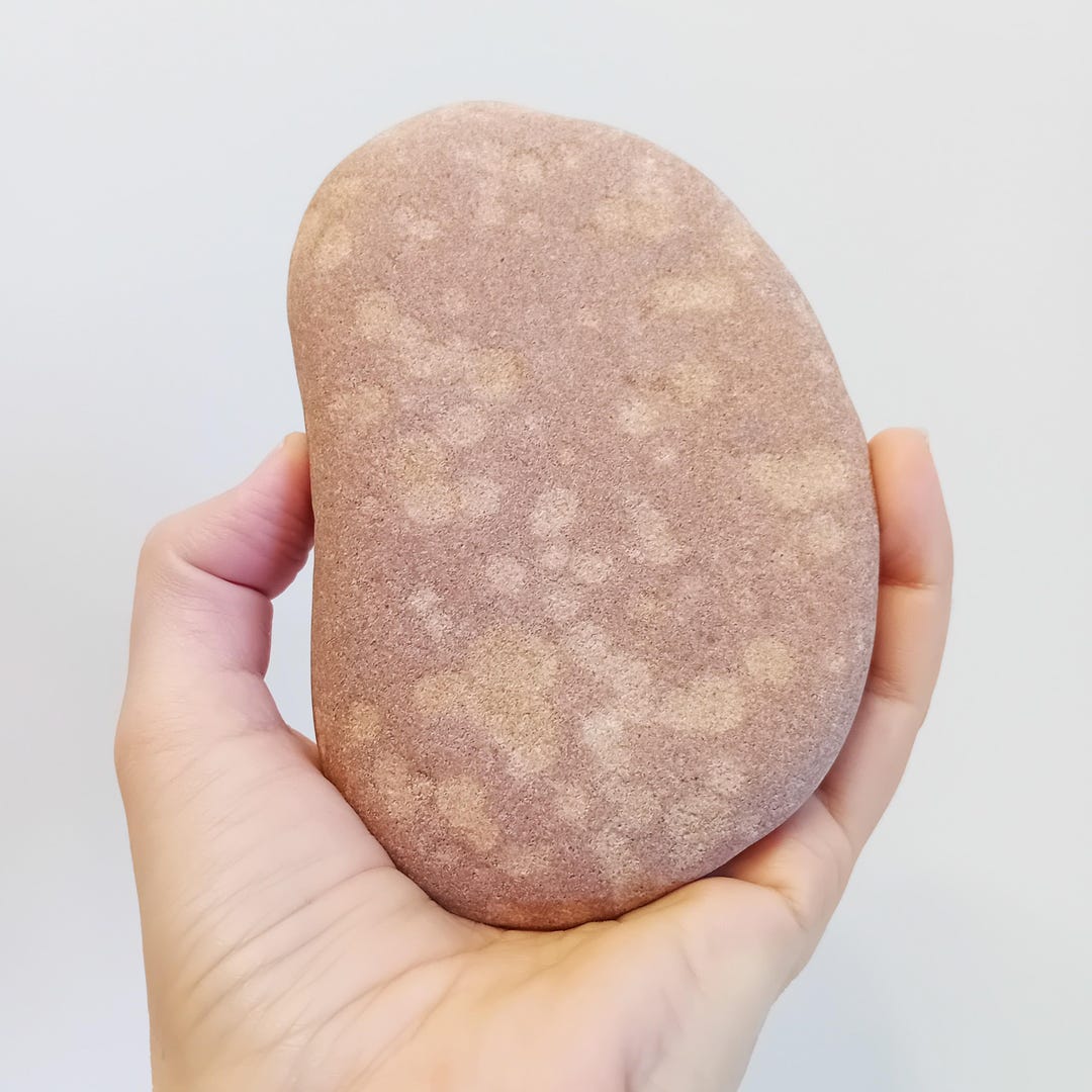 Pebble Rarest Stone Rare Sea Stone Purple Color Natural Formed Dots Pebble Art Supplies ...