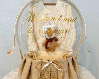 Personalized Baby Gift – Welcome to the World Handmade Bubble Balloon with Knitted Outfit, Toy and Blanket, Baby Shower Gift/Decor
