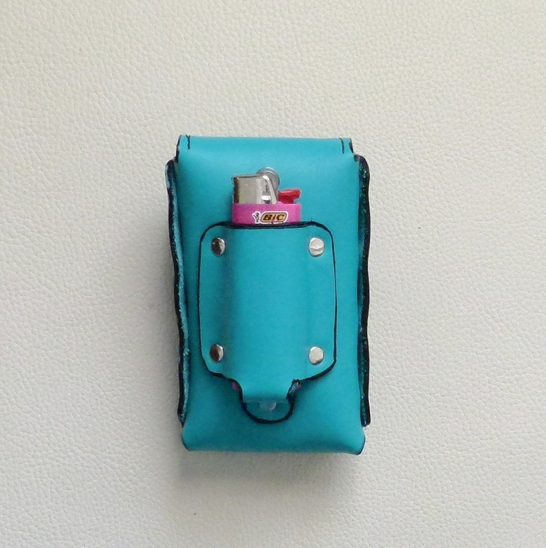 Turquoise Leather Cigarette Case with Tree Frog Decoration image 4