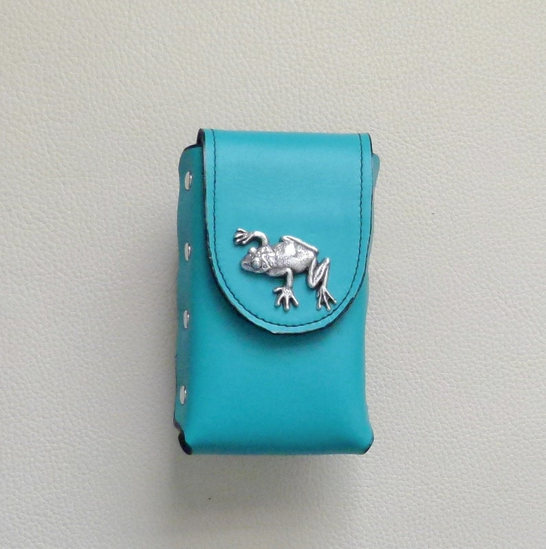 Turquoise Leather Cigarette Case with Tree Frog Decoration image 1