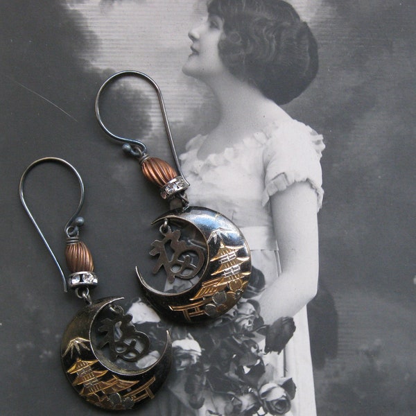 oriental night . earrings