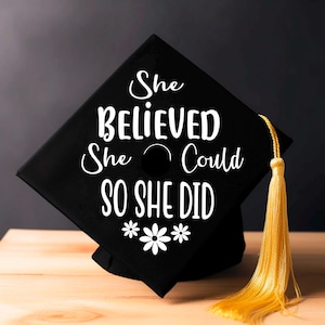 Kosmetiktasche „She Believed She Could So She Did“ – Geschenk Für Krankenschwester, Absolventin, 23,5x17 Cm, Beige