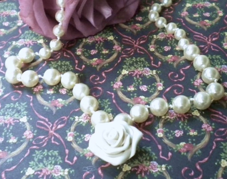 Wedding Pearl Necklace Ivory Pearls Hand Knotted Ivory Polymer Clay Rose image 2