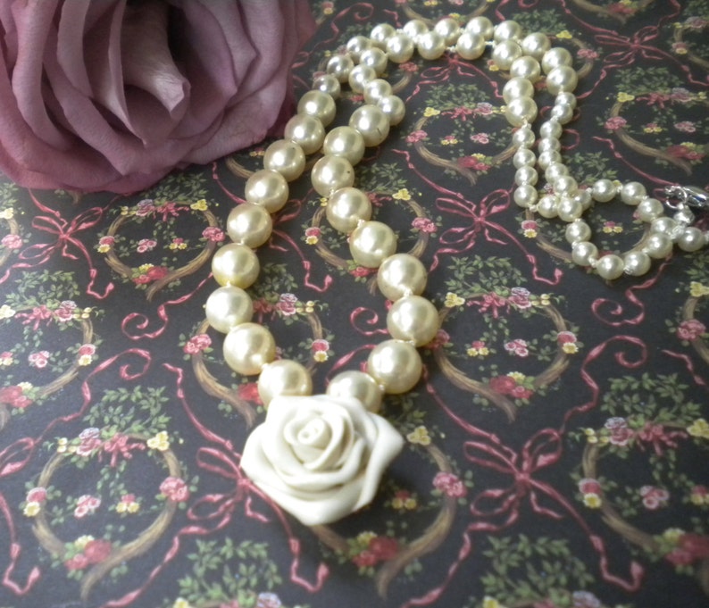 Wedding Pearl Necklace Ivory Pearls Hand Knotted Ivory Polymer Clay Rose image 4