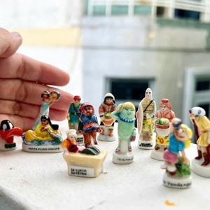 Blindbox of 10 random porcelain féve/figurines for Epiphany king cake fabophile collectors