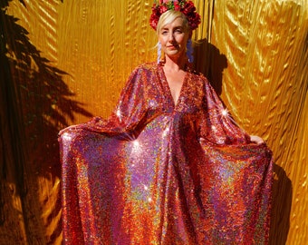 Vestido kaftan holográfico com lantejoulas em ouro rosa, tamanho único
