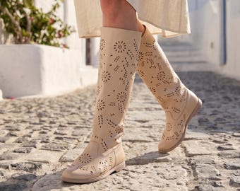 Handcrafted Leather Gladiator Boots: Elegant Cowgirl Style