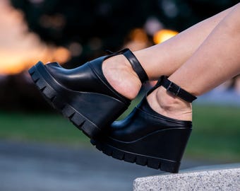 Handcrafted Black Leather Platform Wedge Sandals: Modern Style (US 10 & 11)
