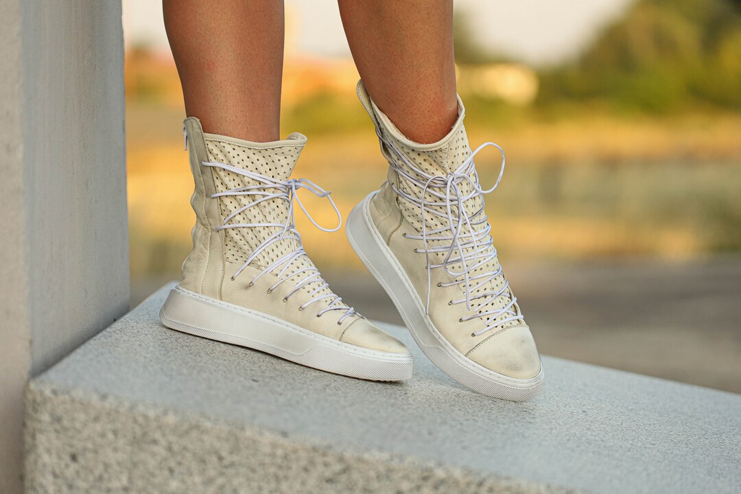 ブーツその他 OFF-WHITE LEATHER BOOTS WITH LACES AND LOGO Platform Heel White Combat Shoes for Women, Zipper and Lace