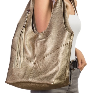 Leder Hobo Tasche mit Quaste in Gold Farbe, Slouchy Ledertasche, Umhängetasche mit großer Kapazität, Oversize Hobo Tasche
