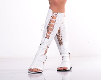 Botas tipo sandalia gladiador de piel auténtica: zapatos de verano estilo boho con cordones.