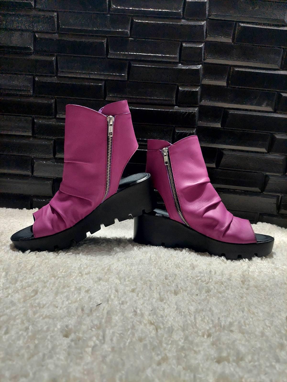Fuchsia Wedges - Etsy
