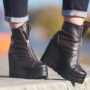 Donkerbruine winterlaarzen voor dames, hoge leren schoenen met plateau, elegante dames enkellaarzen van echt leer, rits winter grunge punk schoenen