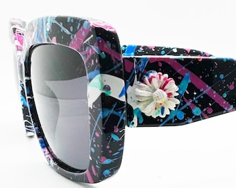 Spacey Daisy Deluxe- Polarized UV 400 Smokey Lens