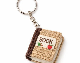 Winziger, gehäkelter Buchanhänger, Schlüsselring, literarisches Geschenk für Leser, Bibliotheksausweis inspiriertes Accessoire