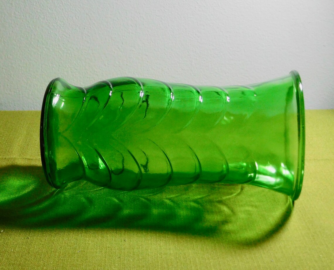 Vintage Green E. O. Brody Co Glass Vase Cleveland Ohio Etsy