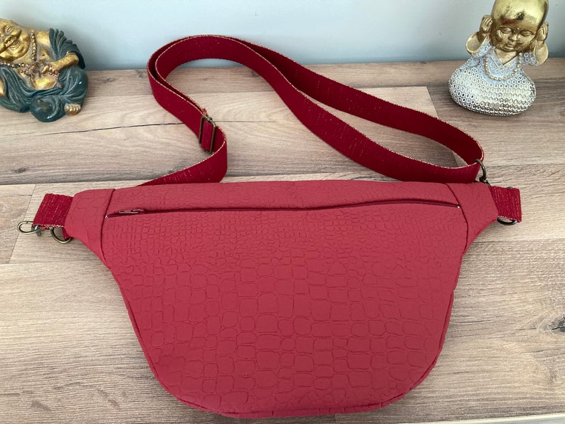 Sac Banane L en simili cuir rouge avec sangle réglable à l'épaule image 3