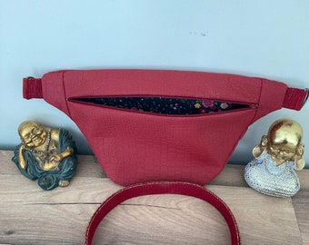 Sac Banane L en simili cuir rouge