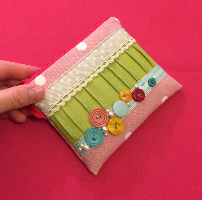 Sale Vintage Button Coin Purse