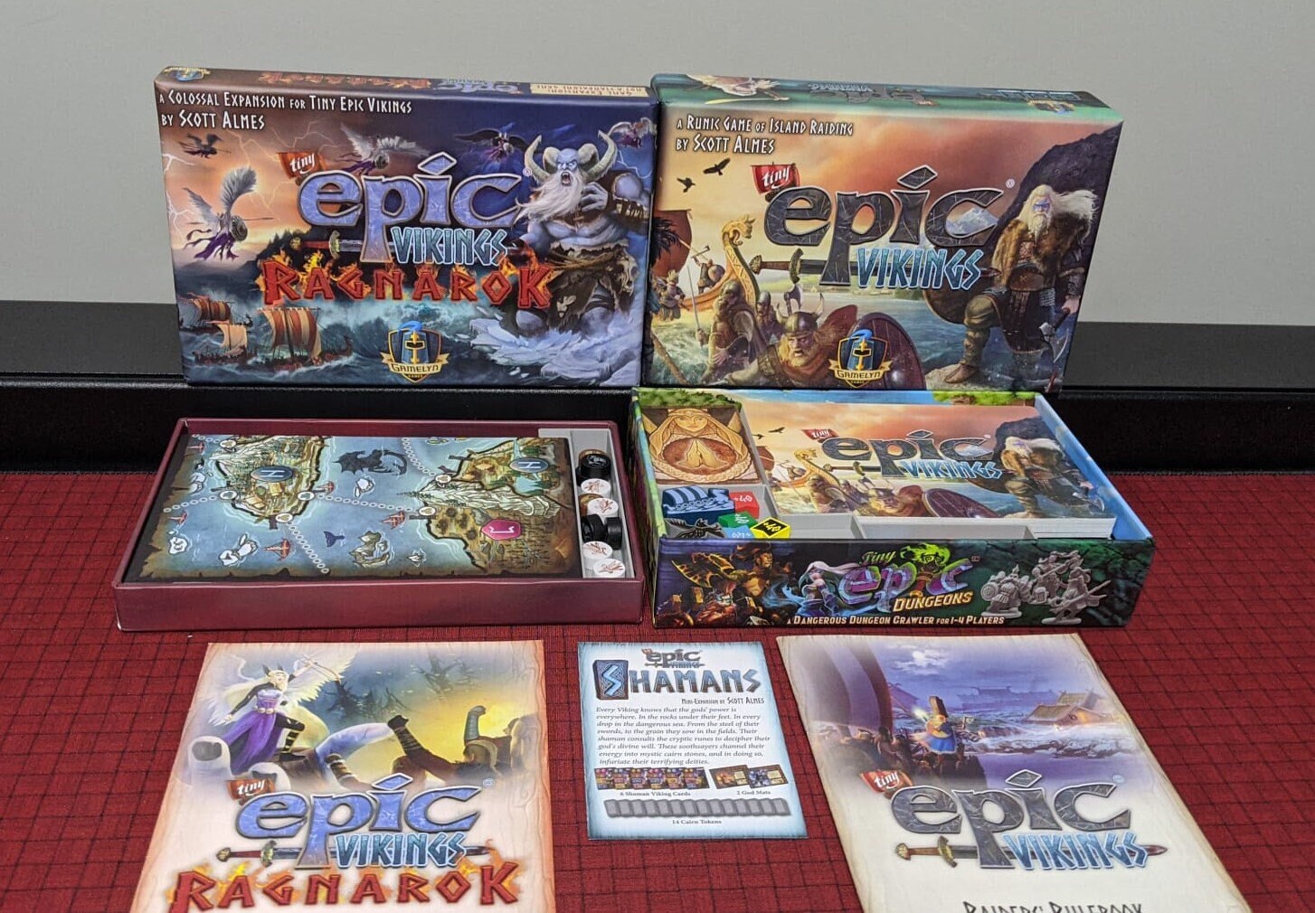 Epic Dungeons Deluxe Edition ボードゲーム Tiny Epic Dungeons Deluxe Edition - Gamelyn Games - More Fun