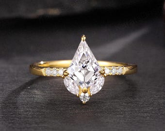 Kite Cut Moissanite Three Stone Engagement Ring V Shape Diamond Wedding Ring Women Handmade Anniversary Gift Solid Gold Bridal Promise Ring