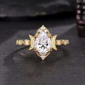 Vintage Pear Cut Diamond Engagement Ring Delicate Moissanite Halo Wedding Ring 14k Rose Gold Ring Art Deco Moonlight Promise Ring for Women