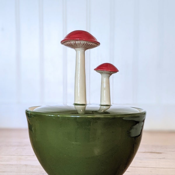 Mushroom Sugar Bowl, Pine