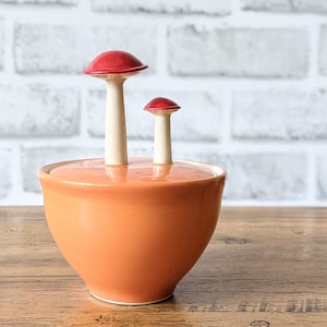 Mushroom Sugar Bowl, Poppy