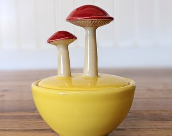 Mushroom Salt Cellar, Sunshine yellow