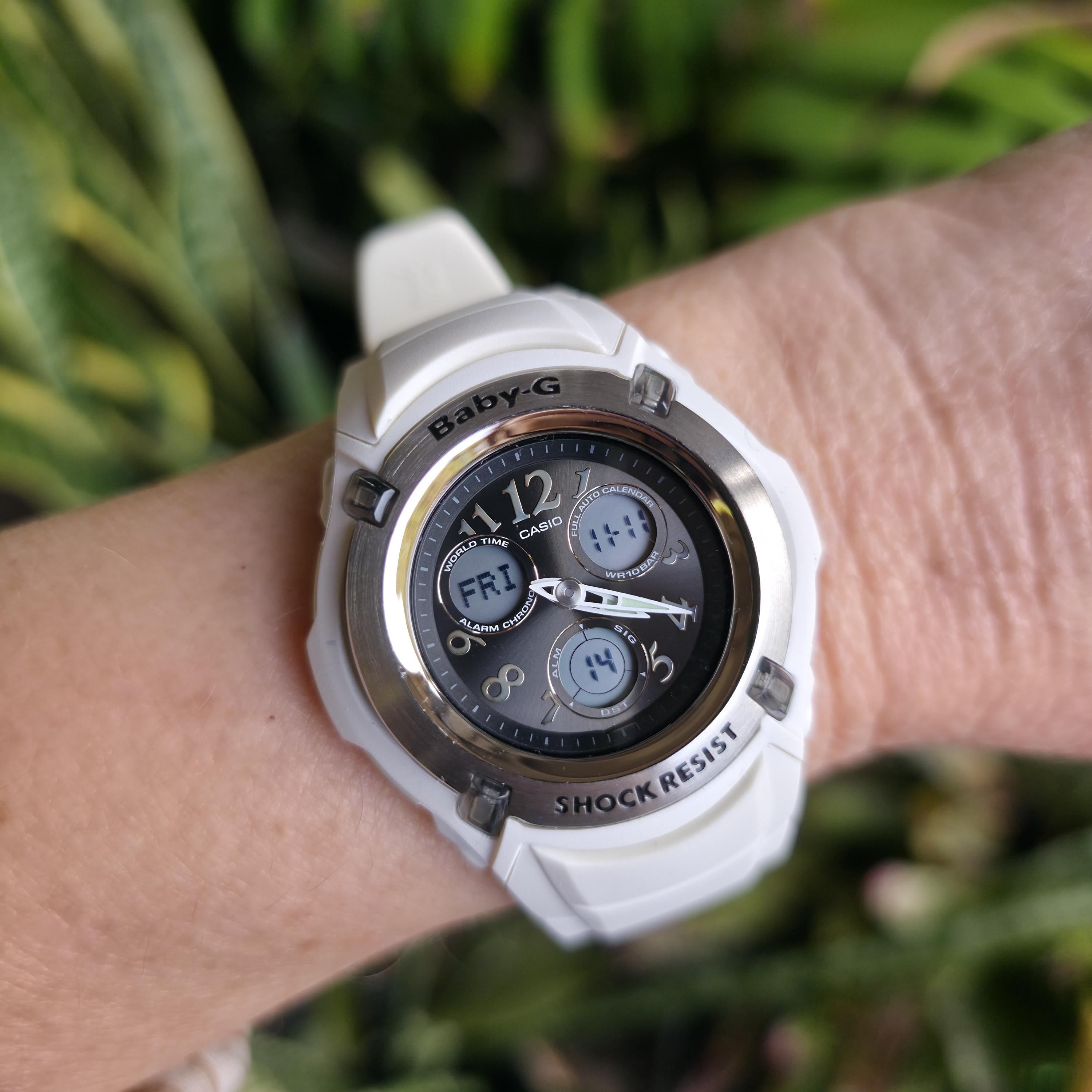 時計 G-SHOCK G8100C-1 digital watch y2k 00s G-SHOCK G8100C-1 digital watch y2k 00s