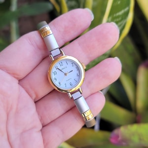 Vintage Carriage by Timex Two-Tone Mix Metal Quartz Watch – Classic 90s Minimalist Style - Working