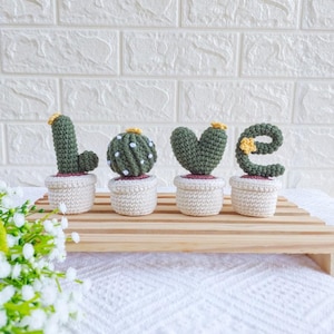 Patrón de crochet con letras LOVE de cactus: decoración del hogar hecha a mano