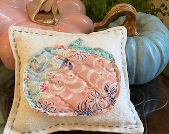 Cojín acolchado con diseño de calabaza, apliques de patchwork vintage, decoración otoñal hecha a mano