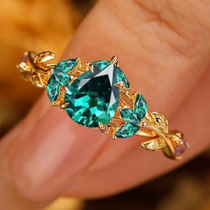 Cluster Emerald Ring Women, Solid Gold Engagement Ring, Art Deco Green Emerald Ring, 925 Sterling Silver Ring Gift for Wife, Wedding Gift