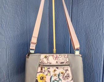 Bolso bandolera floral vintage ruborizado: muy elegante y dulce.